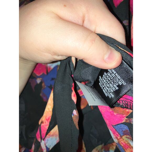 Torrid Harper abstract floral blouse size 00 (Medium) - Picture 7 of 8
